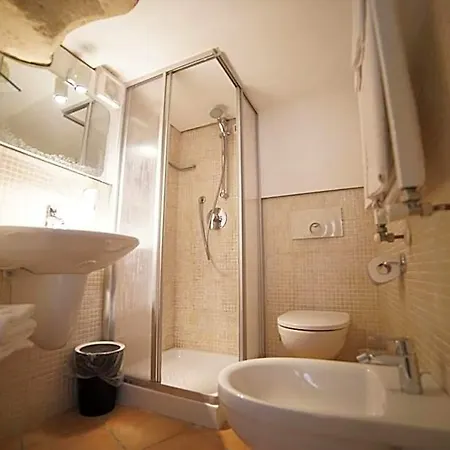 Sassolino Dimora Storica Guest house 4*