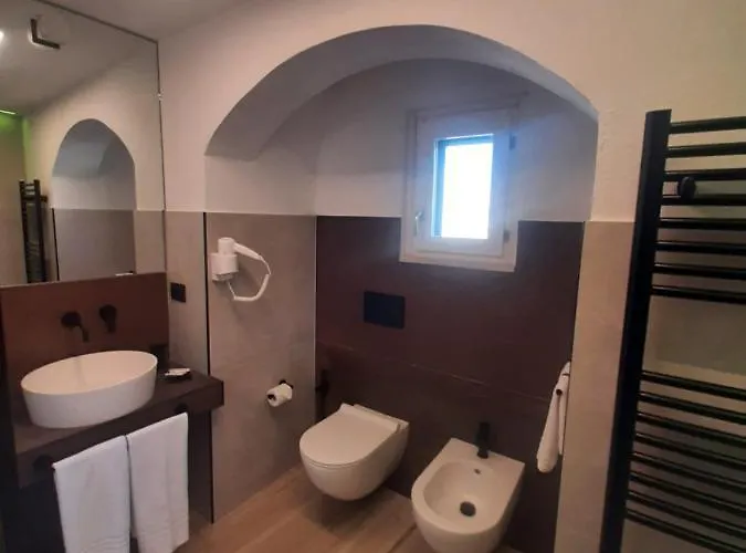 Affittacamere Sassolino Dimora Storica 4*