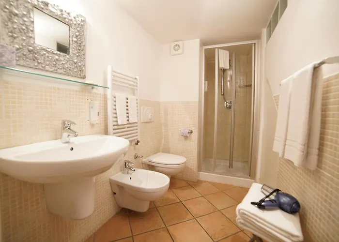 Affittacamere Sassolino Dimora Storica 4*